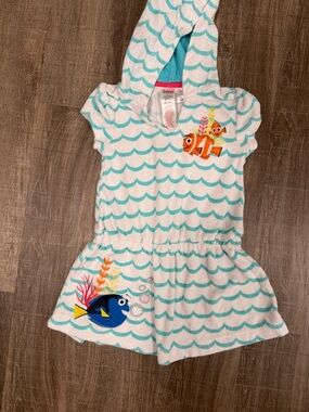 Disney Kids Hooded Swim Cover-Up in White and Teal with Nemo & Dory